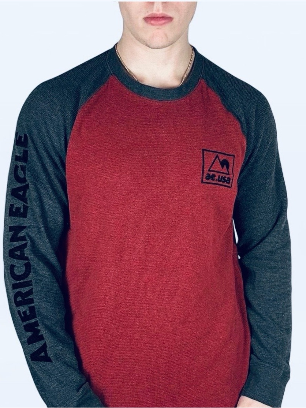 American Eagle Men's Medium Raglan Long-Sleeve Shirt in red & charcoal